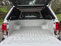 2022 Toyota Hilux SR