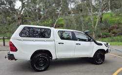 2022 Toyota Hilux SR