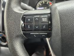2022 Toyota Hilux SR