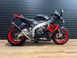Aprilia RSV4 R