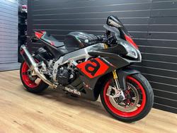 2018 APRILIA RSV4 R Black