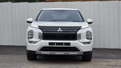 2023 Mitsubishi Outlander LS