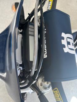 2026 HUSQVARNA FE501 NEBULA WHITE