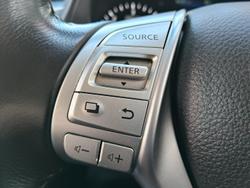 2019 Nissan Navara N-TREK D23 Series 4 4X4 Dual Range White Diamond