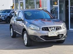 2013 Nissan Dualis ST