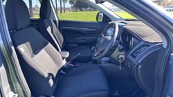 2020 Mitsubishi ASX ES