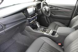 2025 Isuzu MU-X LS-T