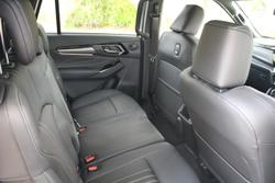2025 Isuzu MU-X LS-T