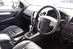 2017 Isuzu MU-X LS-T