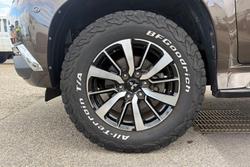 2016 Mitsubishi Pajero Sport Exceed