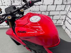 2025 Ducati Streetfighter V2 S Streetfighter Red
