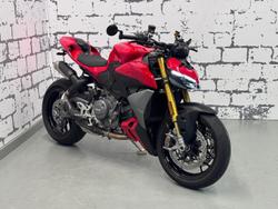 Ducati Streetfighter V2 S