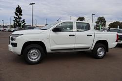 2026 Mitsubishi Triton GLX