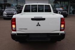 2026 Mitsubishi Triton GLX