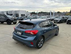 2020 Ford Focus ST-Line