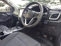 2022 Isuzu MU-X LS-M