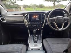 2022 Isuzu MU-X LS-M