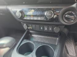 2019 Toyota Hilux SR5