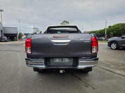 2019 Toyota Hilux SR5