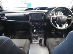 2022 Toyota Hilux SR