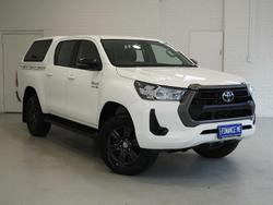 2022 Toyota Hilux SR