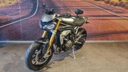 2022 Triumph Speed Triple RS 1200 Speed Triple Silver