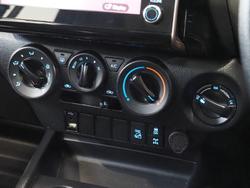 2022 Toyota Hilux SR
