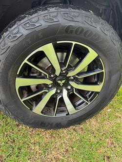 2016 Mitsubishi Pajero Sport GLS