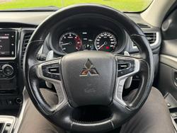 2016 Mitsubishi Pajero Sport GLS