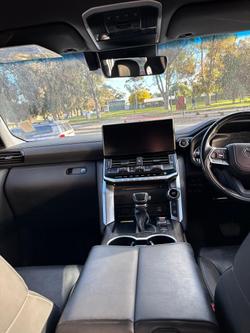2021 Toyota Landcruiser VX