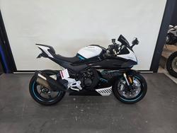 CFMOTO 450 SR ABS