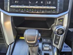 2024 Toyota Landcruiser GXL FJA300R 4X4 Dual Range Glacier White