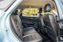 2021 MG HS PHEV Essence