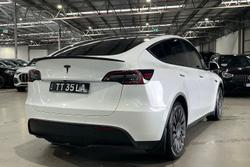 2022 Tesla Model Y Rear-Wheel Drive