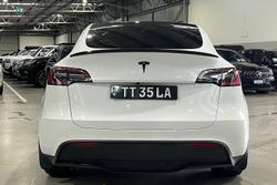 2022 Tesla Model Y Rear-Wheel Drive