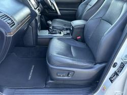 2017 Toyota Landcruiser Prado VX