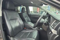 2017 Toyota Kluger Grande