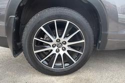 2017 Toyota Kluger Grande