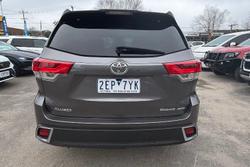 2017 Toyota Kluger Grande