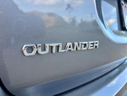 2019 Mitsubishi Outlander ES