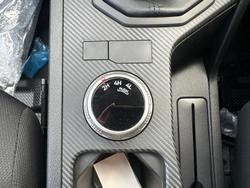 2025 Mitsubishi Triton GLX
