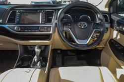 2014 Toyota Kluger Grande