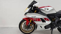 2022 YAMAHA YZF-R7LA White