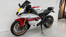 2022 YAMAHA YZF-R7LA White