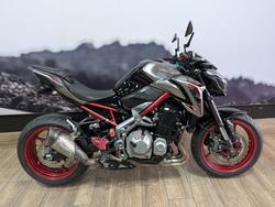 2019 Kawasaki ZR 900 GREY