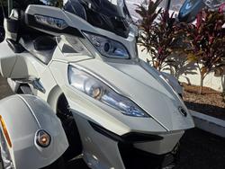 2017 BRP SPYDER RT (SM6) WHITE