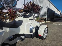 2017 BRP SPYDER RT (SM6) WHITE