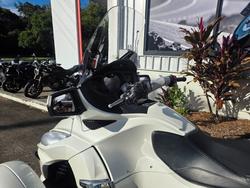 2017 BRP SPYDER RT (SM6) WHITE