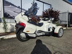 2017 BRP SPYDER RT (SM6) WHITE