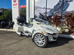 2017 BRP SPYDER RT (SM6) WHITE